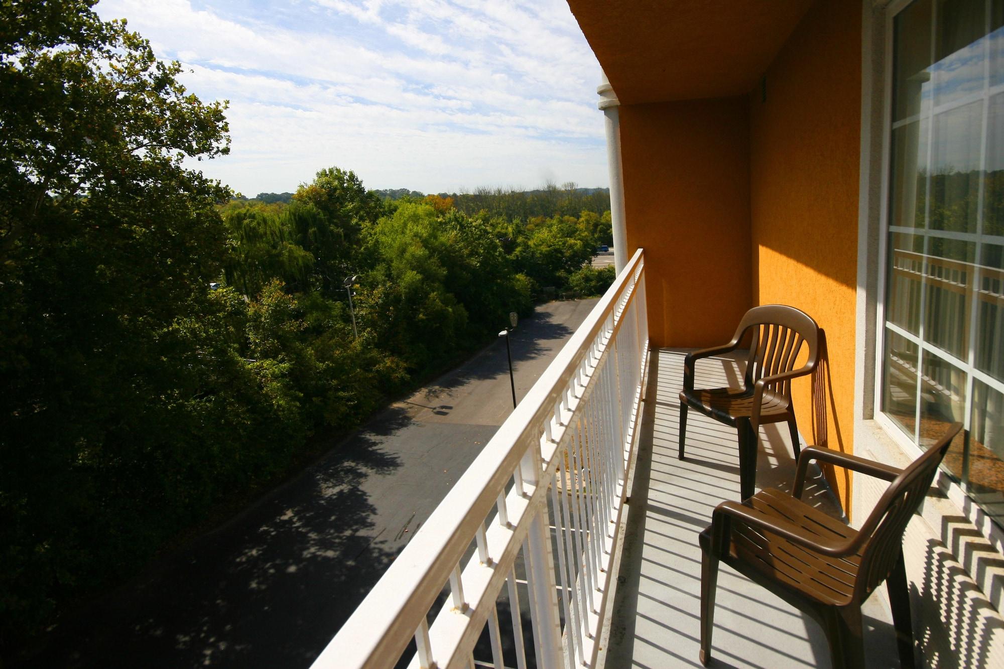 Mainstay Suites Knoxville North I-75 Экстерьер фото