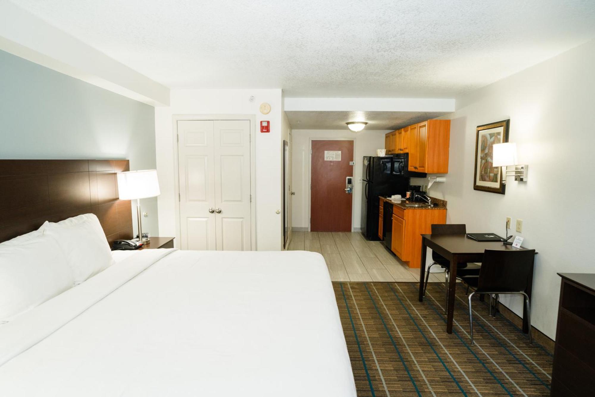 Mainstay Suites Knoxville North I-75 Экстерьер фото
