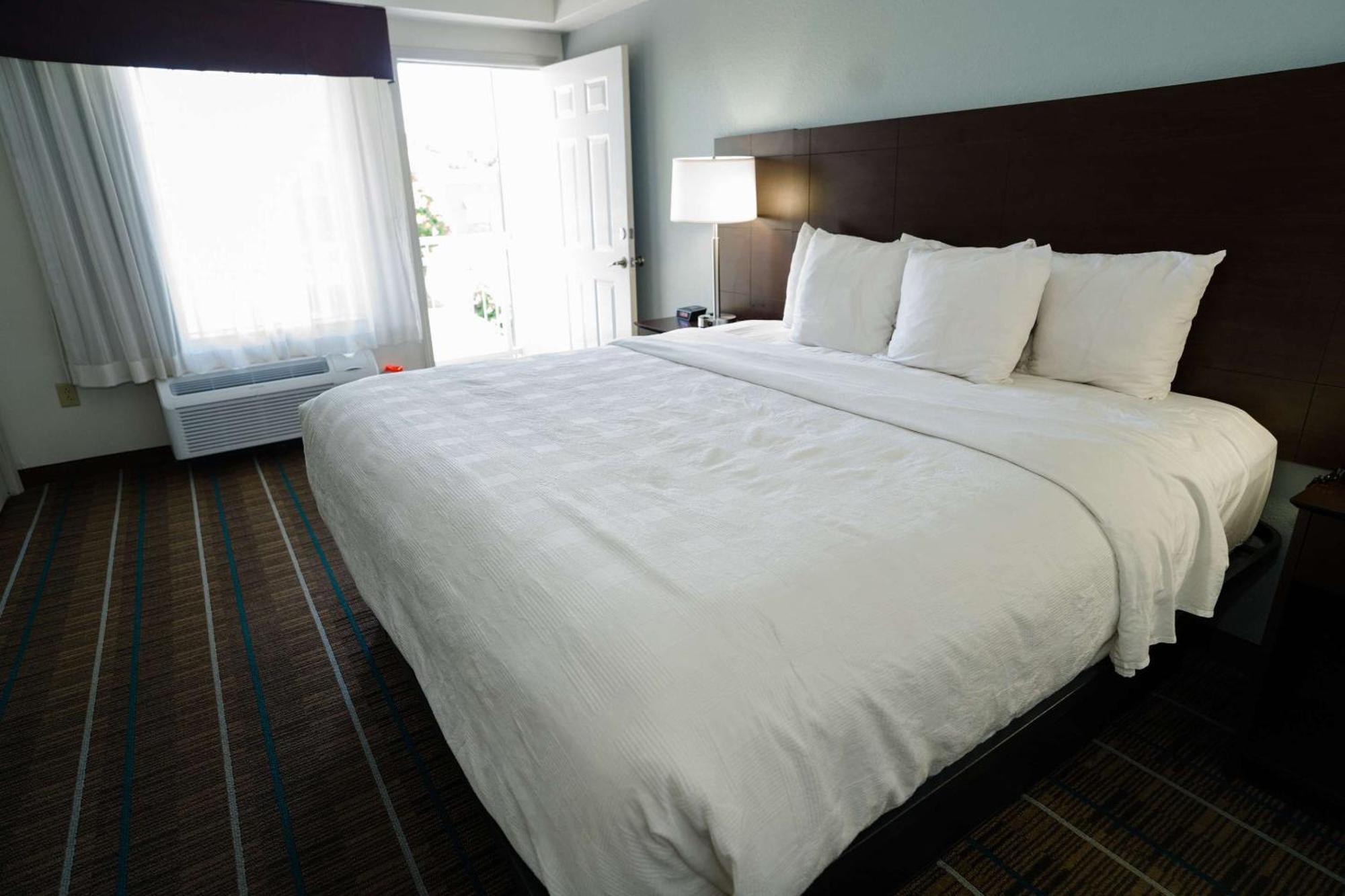 Mainstay Suites Knoxville North I-75 Экстерьер фото